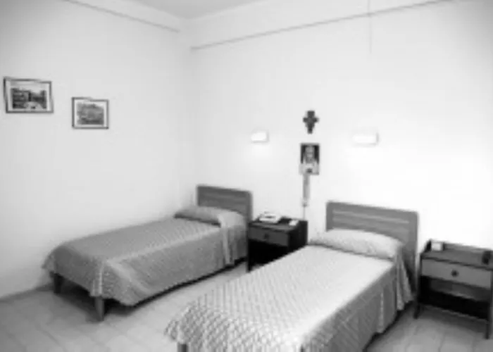 Otel Casa Piccole Ancelle Di Cristo Re Roma