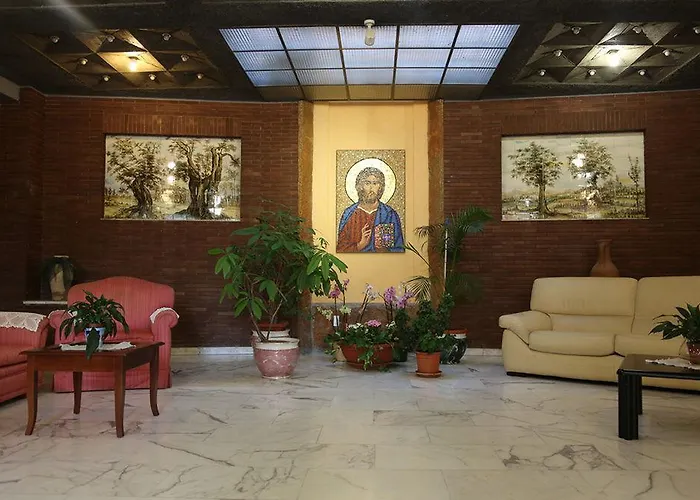 Casa Piccole Ancelle Di Cristo Re 3* Roma