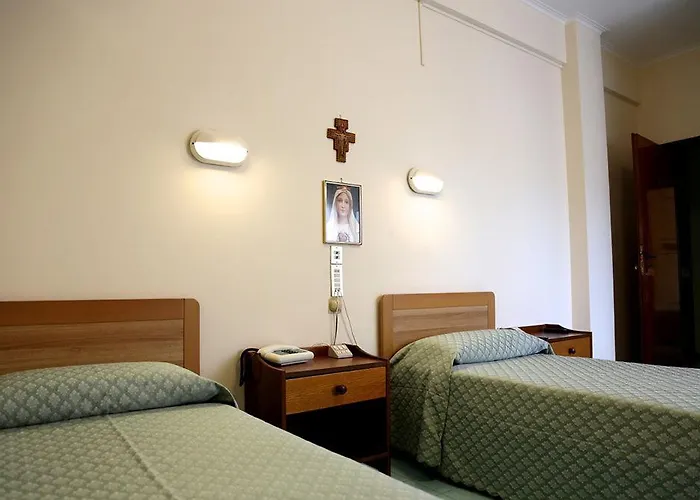 Casa Piccole Ancelle Di Cristo Re Otel